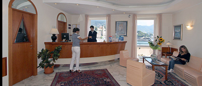 Reception Hotel Elena