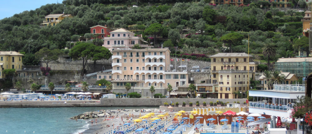 Hotel Elena di giorno